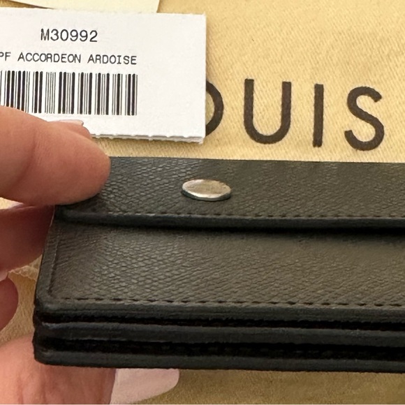 LOUIS VUITTON Long Wallet Taiga Portefeuille Accordion M30992 Ardoise - Picture 6 of 11